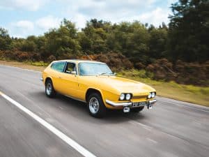 1973 Reliant Scimitar GTE Driving comp-02