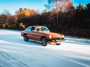 1975 MGB GT V8 - Orange - in motion-1