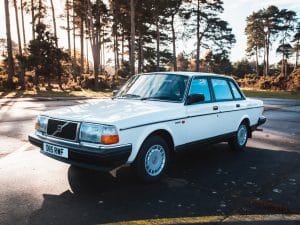 1987-Volvo-240-GL-Comp-24-1
