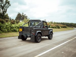 1993 Land Rover Defender 90 in motion-1