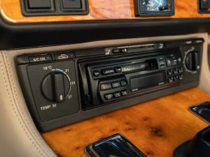 1995 Jaguar XJS_ (28)