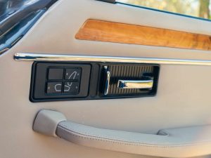 1995 Jaguar XJS_ (38)