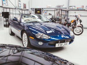 2001 Jaguar XKR Product Photos-10