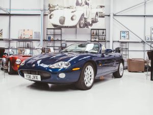 2001 Jaguar XKR Product Photos-8