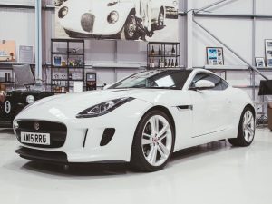 2015-Jaguar-F-Type-Competition-Photos-16