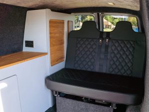 2015_Volkswagen T5.1 Camper Silver_(29)