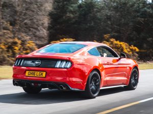 2016 Ford Mustang in motion-5