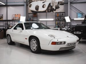 Porsche 928 S4-10