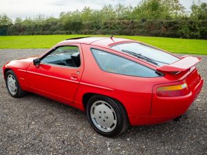 Porsche 928 Series 4 Red 1989_ (99)
